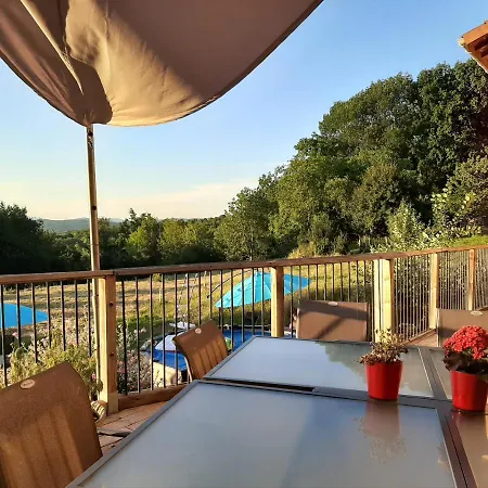 Le Grand Noyer Bed and breakfast 3*