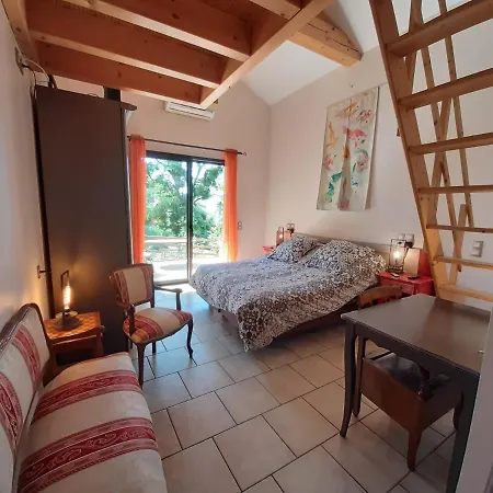 Bed & Breakfast Le Grand Noyer Ambronay