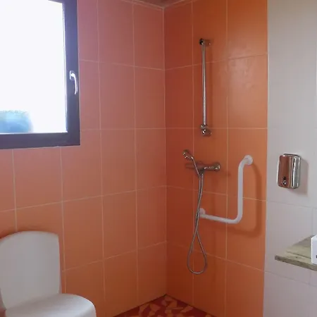 Le Grand Noyer Bed & Breakfast 3*