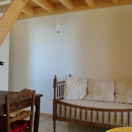 Le Grand Noyer Bed & Breakfast 3*