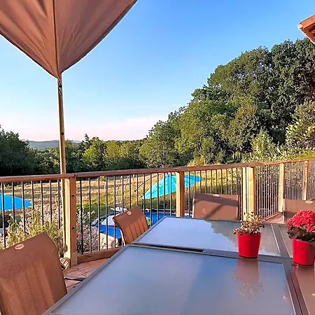 Bed & Breakfast Le Grand Noyer Ambronay