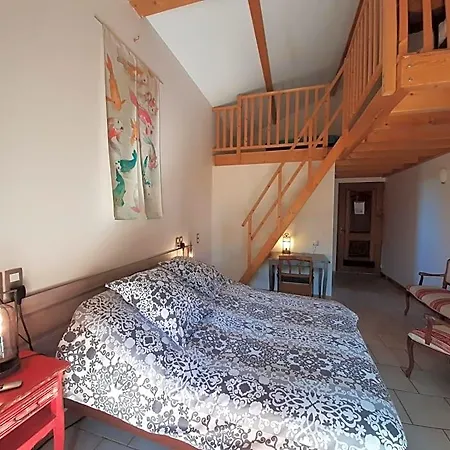 Le Grand Noyer Bed & Breakfast 3*